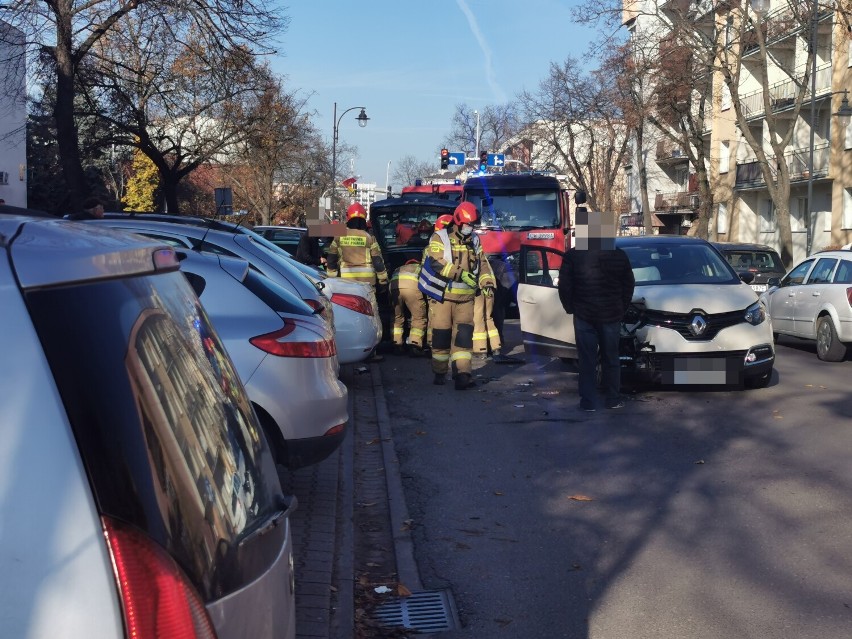 Zderzenie trzech aut na Chopina we Włocławku