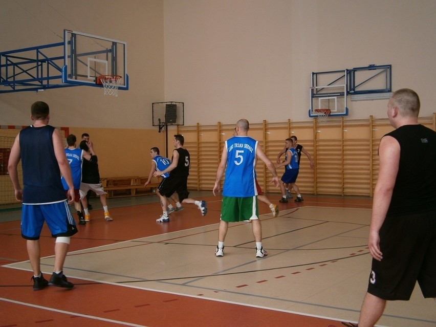 Gm. Zduńska Wola: Psycho Basket z pucharem wójta [zdjęcia]