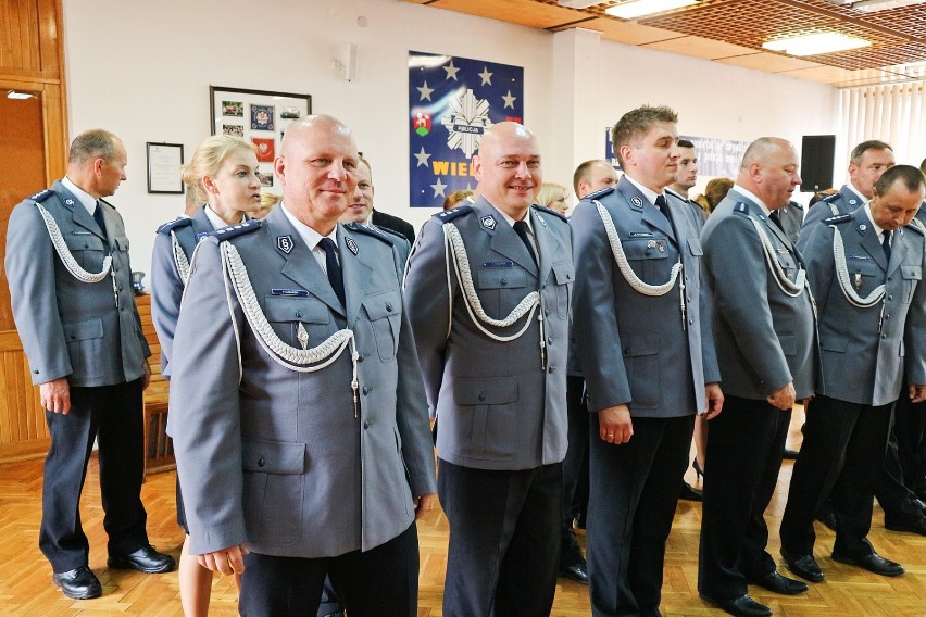 Święto Policji 2018 w Wieluniu. Awanse dla policjantów[ZDJĘCIA]