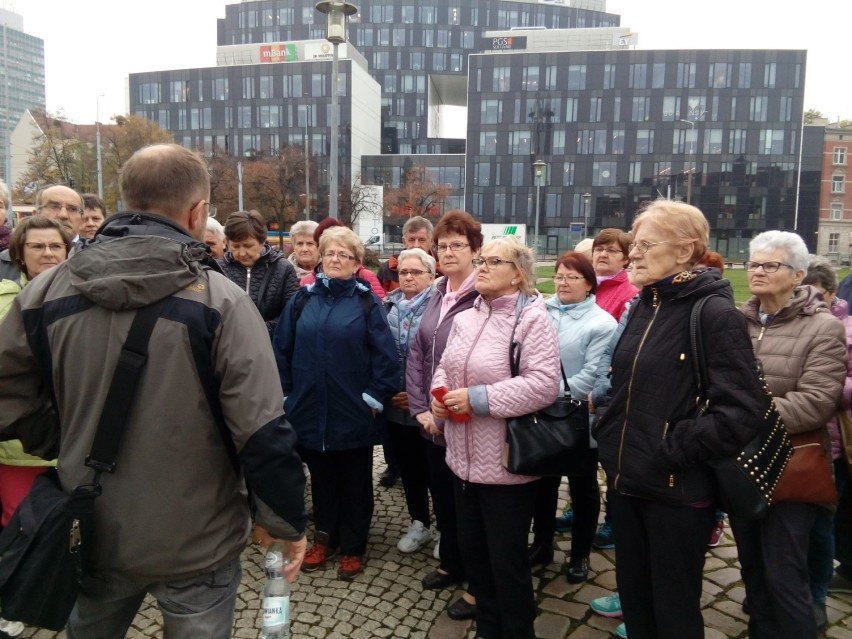 Seniorzy z gminy Książki odwiedzili Gdańsk, w którym...