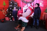 Mikołaj z Laponii odwiedził Kalisz. Gość przyciągnął na rynek tłumy ZDJĘCIA