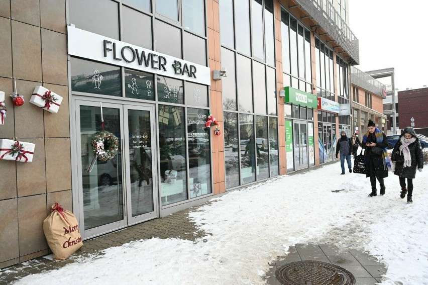 Tego jeszcze nie było! Znajdujący się w Kielcach Flower Bar to połączenie kwiaciarni z kawiarnią. Zobacz zdjęcia i film