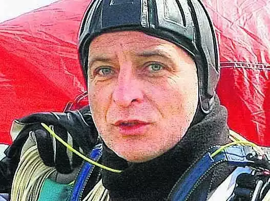 Krzysztof Filus, instruktor AFF ze spadochronowej strefy zrzutu w Piotrkowie