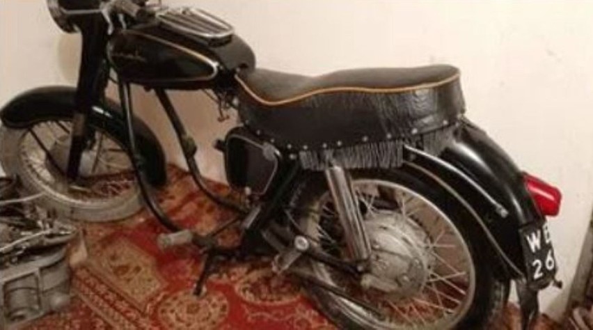 Motocykl w stanie idealnym
Rok produkcji: 1961
Cena: 20 tys....