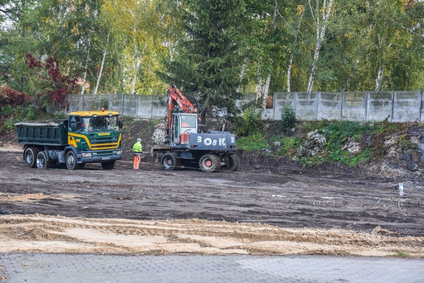 Szamotuły. Będą nowe miejsca parkingowe blisko centrum miasta