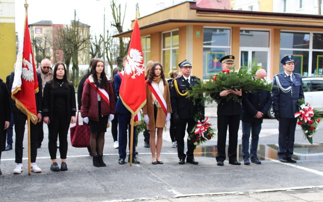 W Łęczycy uczczono Dzień Pamięci Ofiar Zbrodni Katyńskiej --> ZDJĘCIA