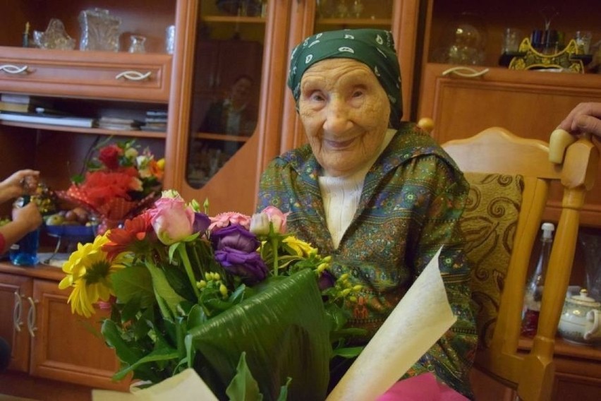 Pani Aleksandra Kliszcz w październiku skończyłaby 104 lata.
