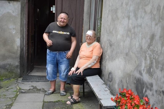 Anna Norek tymczasowo zatrzymała się z niepełnosprawnym synem u córki, mieszkającej po sąsiedzku w bezpiecznym mieszkaniu