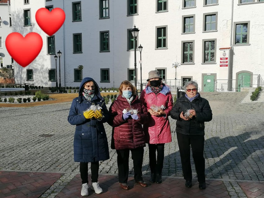 Szprotawscy seniorzy wsparli hospicjum im. Brata Alberta w...