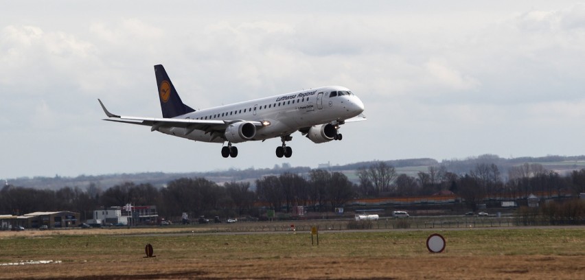 Warszawa: dron zbyt blisko samolotu Lufthansy