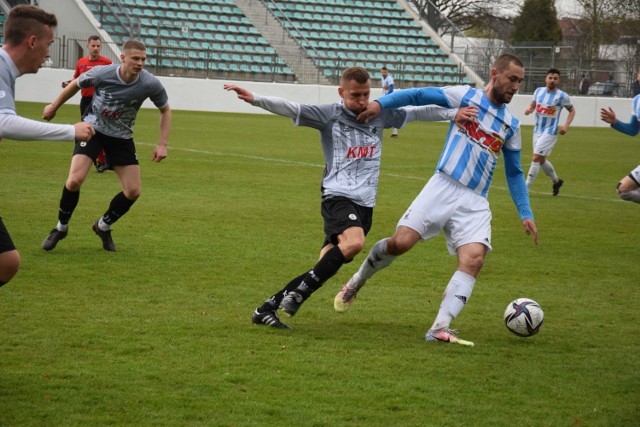 MKP Szczecinek (niebieskie stroje) kontra Ina Goleniów