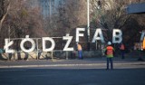 Stary neon wróci na dworzec Łódź Fabryczna