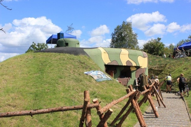 Polski schron bojowy nr 52 &quot;Wesoła&quot; został zbudowany w 1937 r. i wchodził w skład fortyfikacji Obszaru Warownego Śląsk. fot.Piotr A. Jeleń