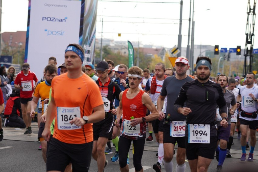 Wystartował 21. Poznań Maraton! Królewski dystans pokonuje 3...