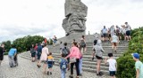 Dwie szkoły z województwa łódzkiego z dotacjami na wycieczki z ministerstwa Czarnka. Dzięki Poznaj Polskę licealiści zwiedzą Westerplatte