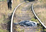 Rudniki: Tragedia na torach, mężczyzna rzucił się pod pociąg 