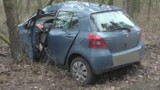 Wypadek w Bachórce. Kierująca toyotą yaris straciła panowanie nad kierownicą i uderzyła w drzewo
