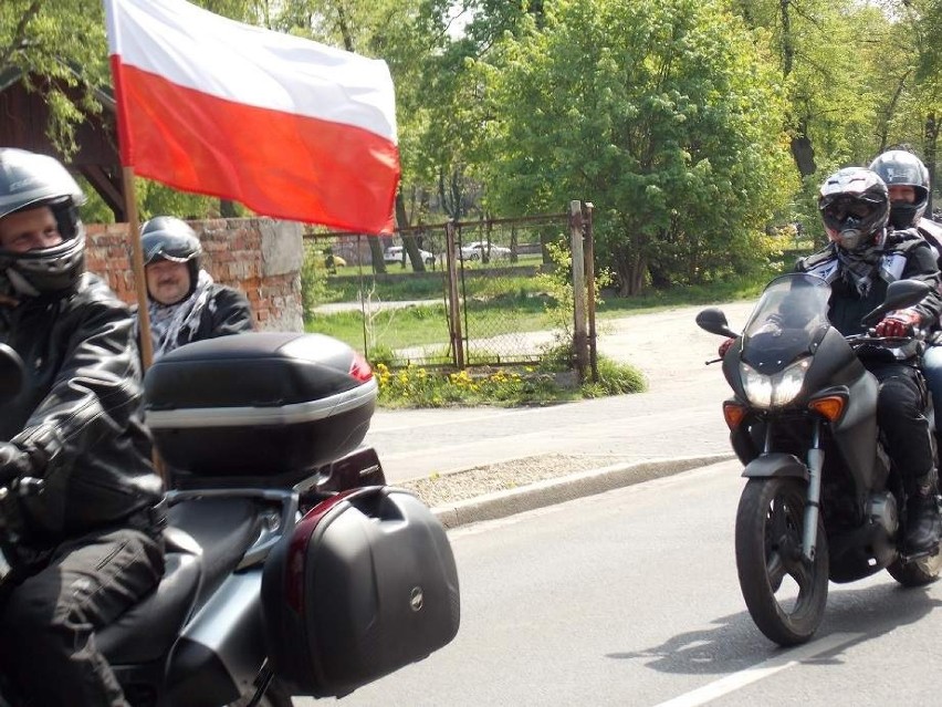 Parada motocykli i samochodów PRL w Nowej Soli [zdjęcia]