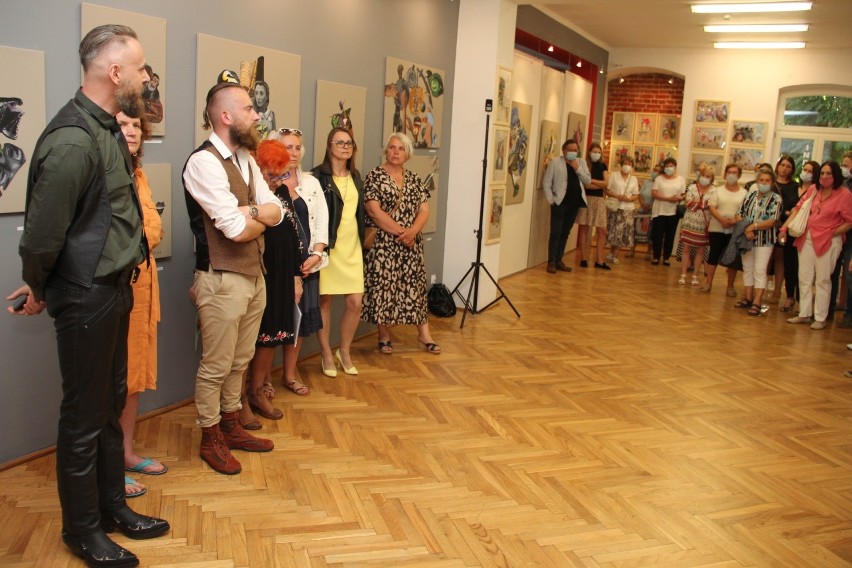 Wystawa malarstwa współczesnego w Muzeum Regionalnym w Brzezinach