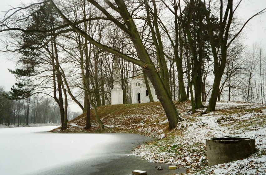 Park w Kościelcu w roku 1999.