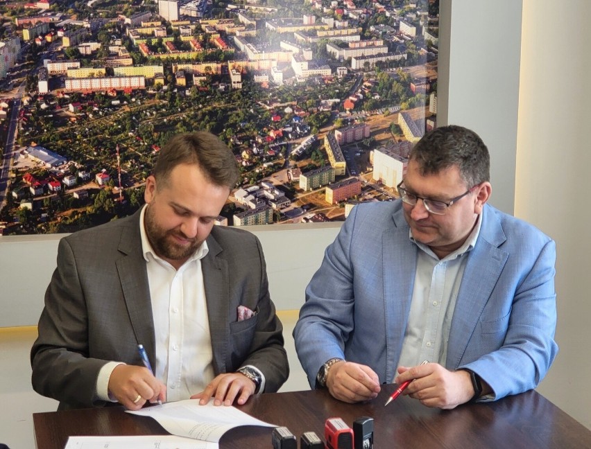 Miasto Starachowice pożyczyło 37 milionów na rozwój. Umowa podpisana. Zobacz zdjęcia 