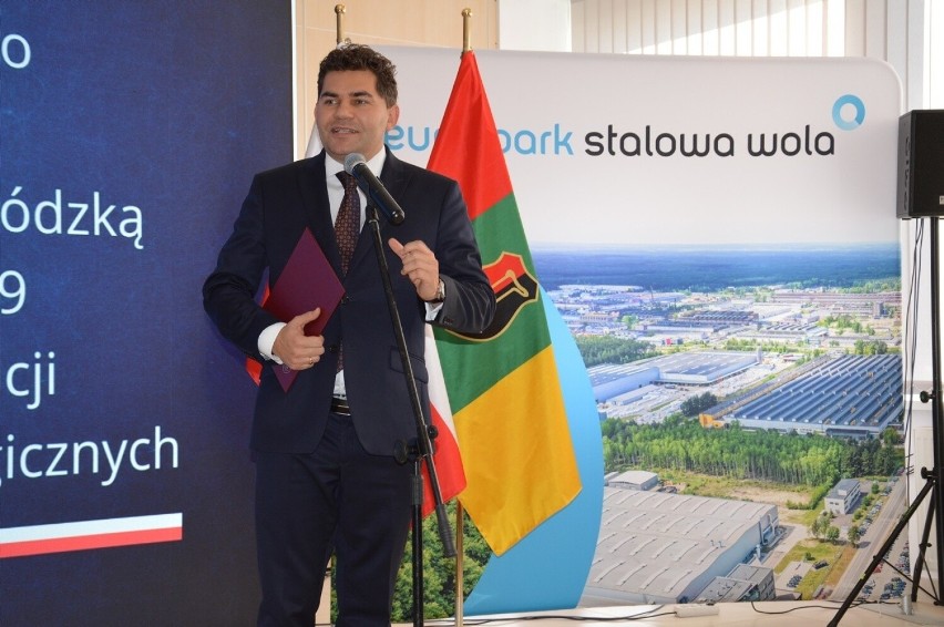 Prezydent Lucjusz Nadbereżny zaprezentował plany budowy dróg...
