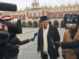 Janusz Korwin-Mikke odpowiadał na pytania na krakowskim Rynku