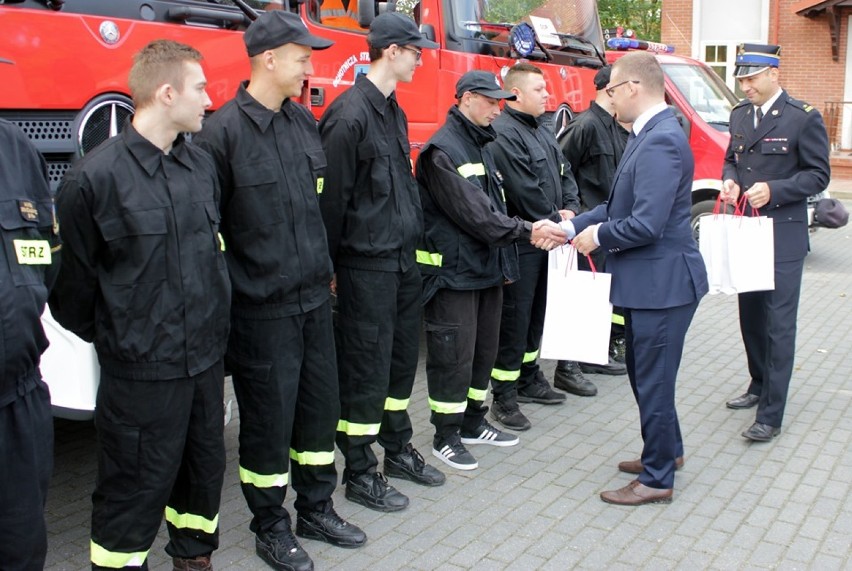 Wiceminister pogratulował strażakom z OSP Postomino [ZDJĘCIA]