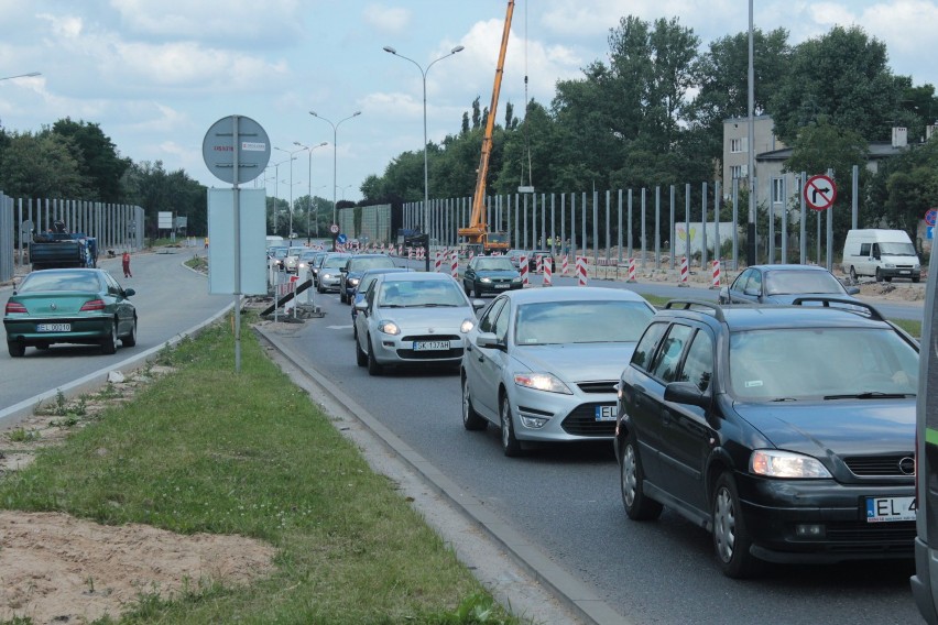 Budowa Trasy Górna przenosi się na skrzyżowanie ul. Pabianickiej z al. Jana Pawła II.