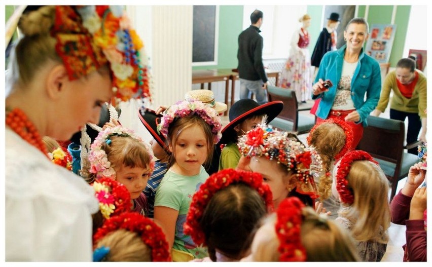 Przedszkolaki z gminy Ciasna biorą udział w warsztatach organizowanych przez zespół Śląsk [FOTO]