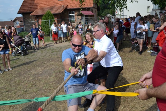 Mnóstwo atrakcji czekało na mieszkańców Kiełpina i okolic podczas V Festynu Parafialnego w Kiełpinie.