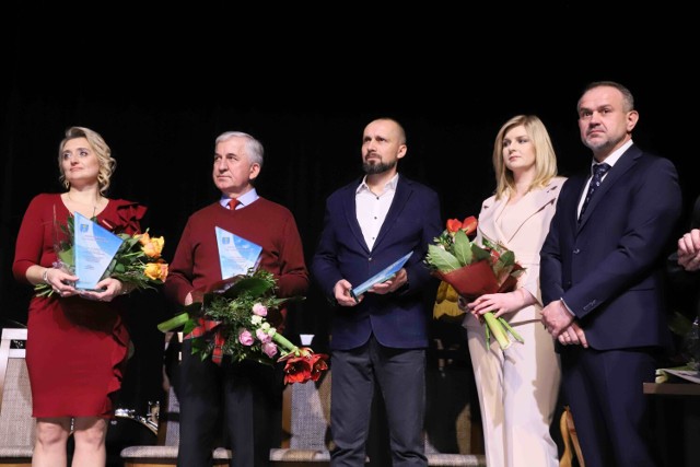 Koncert noworoczny w Woli Krzysztoporskiej, wyróżniono zasłużonych dla gminy w roku 2022