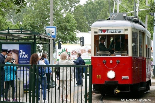 Zabytkowy tramwaj Konsal N z 1952 roku w Gdańsku Brzeźnie (Gałczyńskiego), 16-17 czerwca 2017 r.