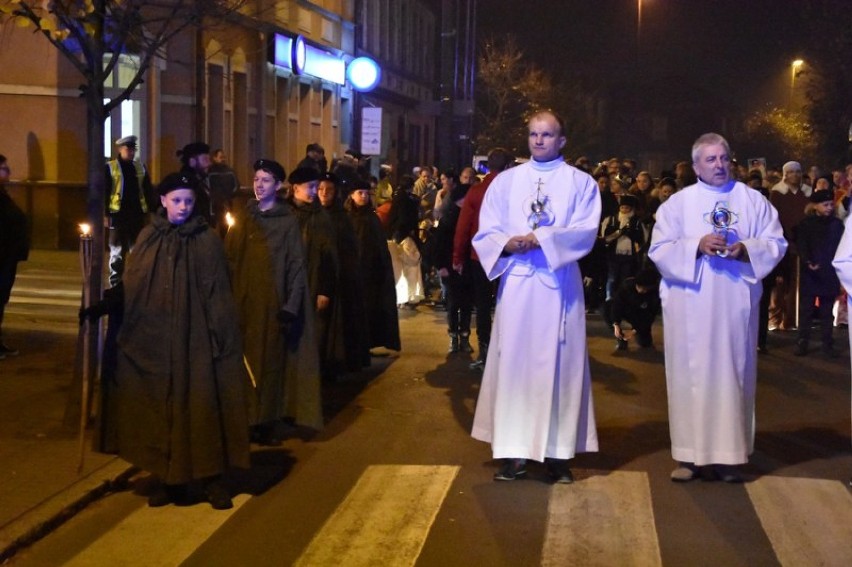 Nowy Tomyśl: Marsz Świętych przeszedł ulicami miasta [ZDJĘCIA]