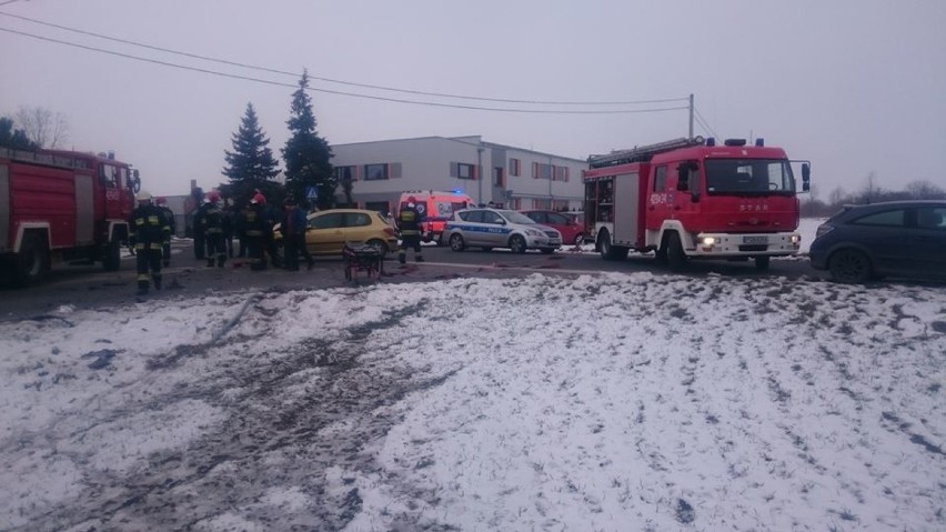 Groźny wypadek w Świniarach! Cztery osoby trafiły do szpitala!