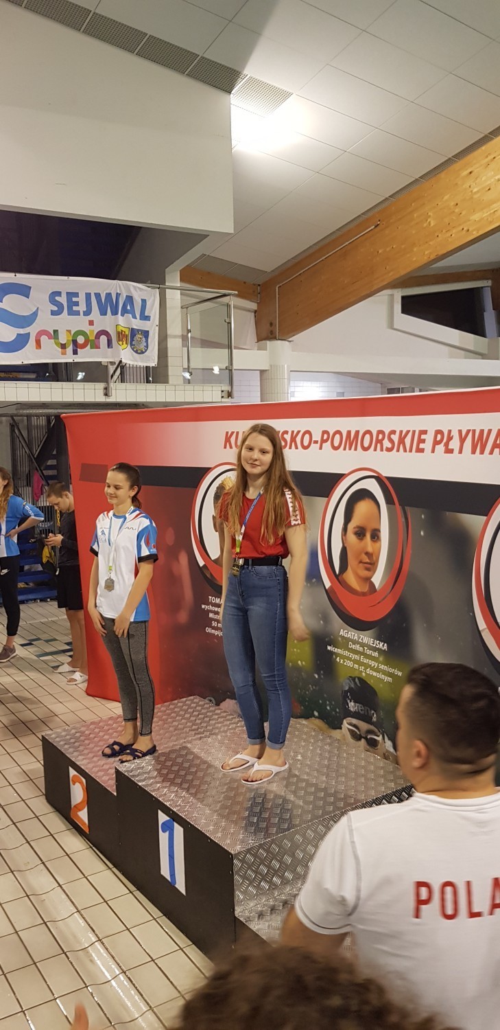 10 medali WKN Jacques Włocławek podczas mistrzostw województwa w pływaniu Rypin 2019 [zdjęcia]