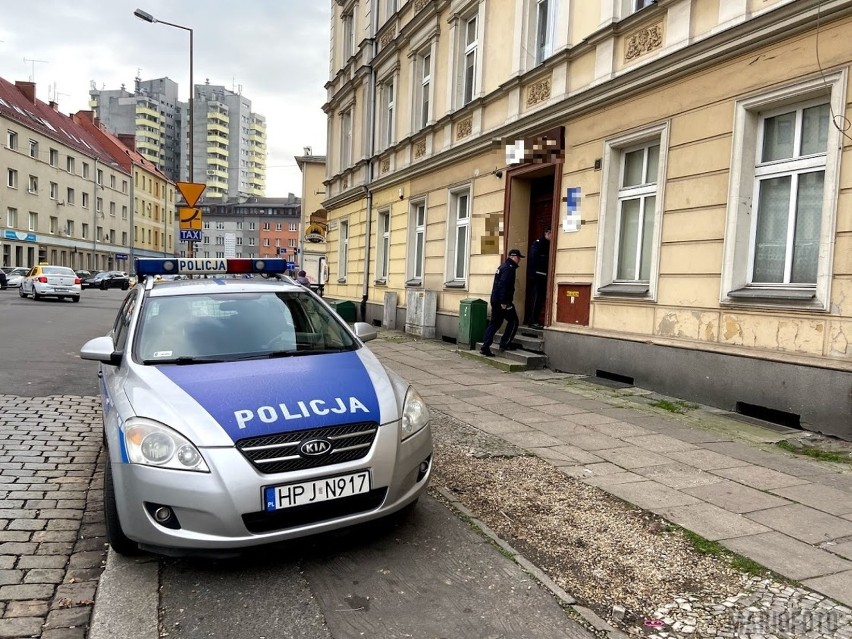 Policja zapukała do drzwi, poszukiwana 14-latka wyskoczyła z okna na drugim piętrze kamienicy przy ul. Ściegiennego w Opolu