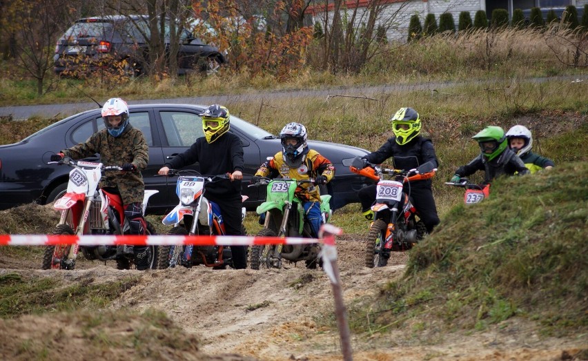 Motocykliści zorganizowali paradę w Szczercowie i zawody...