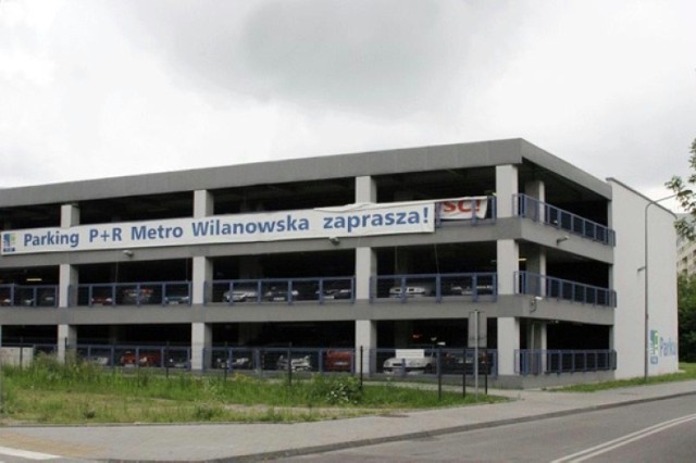 Parking Parkuj i Jedź - metro Wilanowska