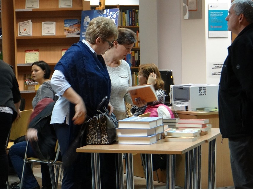 W bibliotece w Radomsku odbyło się spotkanie z pisarką...