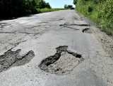 Znaleźli sposób na zniszczone drogi