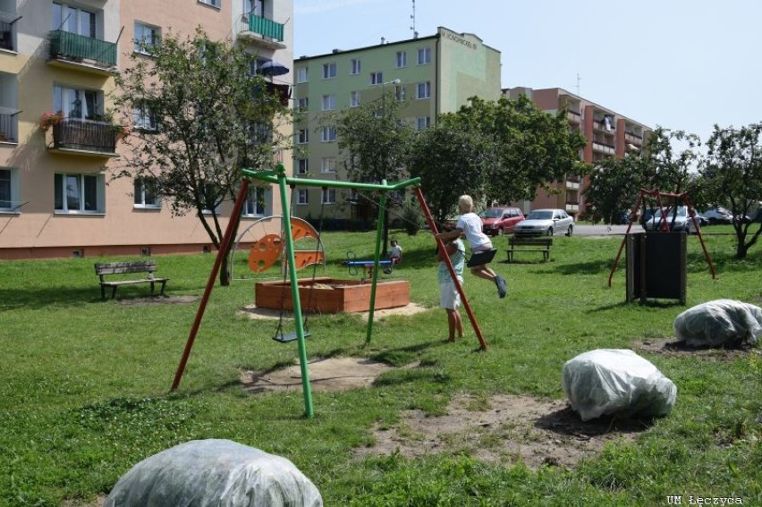 Place zabaw otrzymały nowe urządzenia