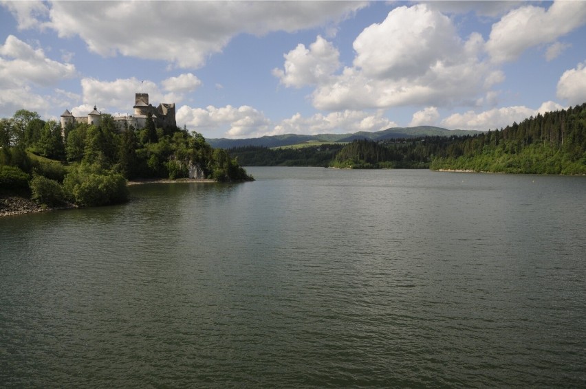 Jezioro Czorsztyńskie pełne bakterii kałowych. To wynik badań Powiatowego Inspektora Sanitarnego z Nowego Targu   