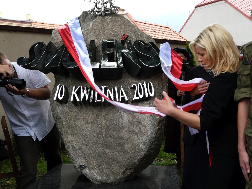 Pomnik ofiarom Katastrofy Smolenskiej odsłonięty