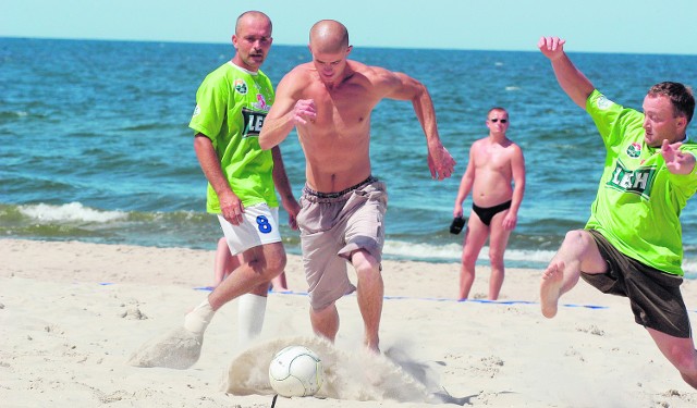 Na plaży w Sztutowie rozgrywki sportowe odbywają się codziennie