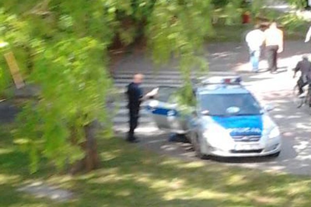 Policjanci w akcji. Zdjęcie wykonane przez naszego Czytelnika