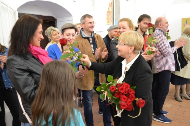 W sobotni wieczór w Galerii Refektarz w Kartuzach odbył się wernisaż wystawy Wiosna Młodych 2018. Ta wystawa to debiut Marcina Plichty, jako nowego dyrektora galerii.