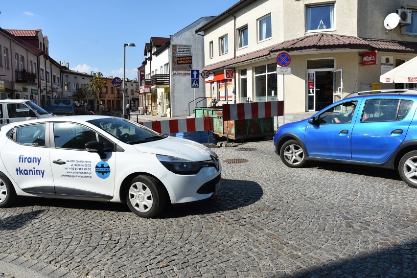 Remont ulicy Niskiej w Starachowicach ma się zakończyć do 28 września. Duże utrudnienia w centrum