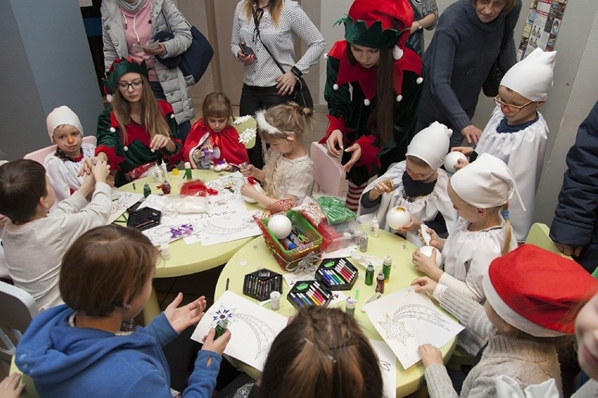 YouTuber Blowek będzie gościem mikołajkowej imprezy w centrum Sosnowca. Kiedy otwarcie Manufaktury Świętego Mikołaja?