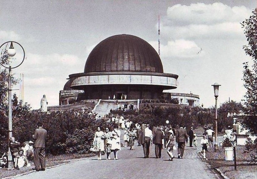 Zobaczcie archiwalne zdjęcia Planetarium Śląskiego!
Zobacz...